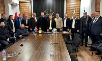 Türk iş adamları heyeti Prizrenli “Esnaf” Derneği’ni ziyaret etti