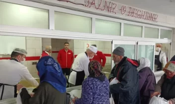 Türk Kızılay Ulucanlar Aşevi Ramazan boyunca her gün sıcak yemek ulaştırıyor