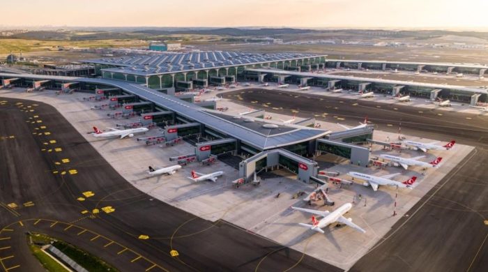 Türkiye havalimanları yeni rekora imza attı: 11 ayda 229 milyon yolcu
