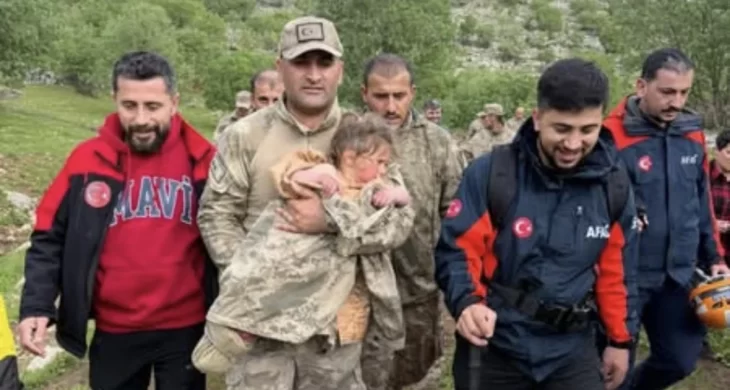 Türkiye nefes aldı: Batmanlı küçük Melike sağ salim bulundu