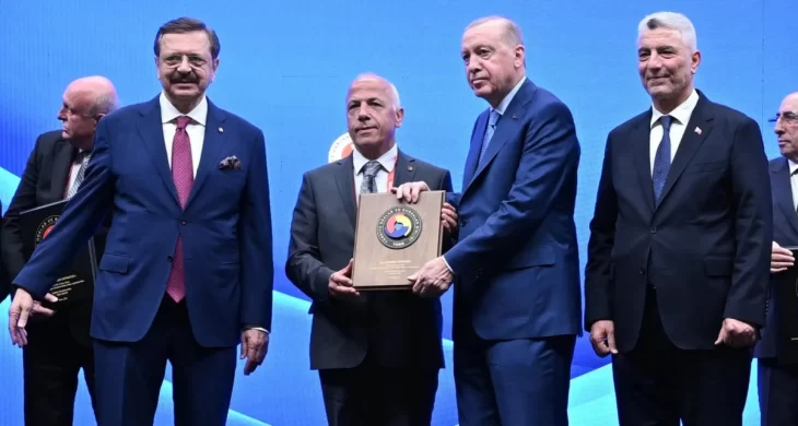 Türkiye Odalar ve Borsalar Birliğinden Akyürek’e Hizmet Şeref Plaketi