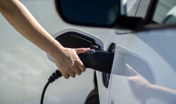 Türkiye’de elektrikli otomobil sayısı 330 bini geçti