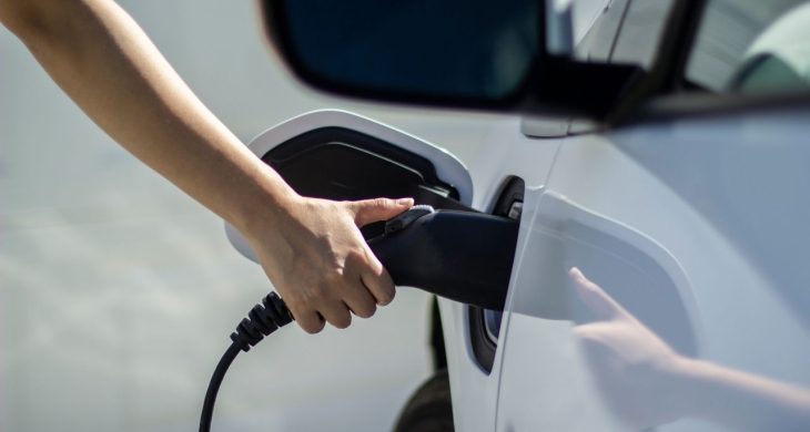 Türkiye’de elektrikli otomobil sayısı 330 bini geçti