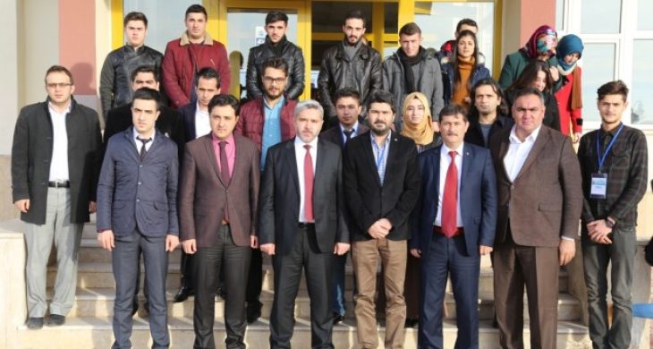 Muhafazakarlık Kötüye Değişimi Reddeder