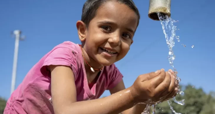 DSÖ ve UNICEF: Dünyada her 4 kişiden 1’i güvenli içme suyuna ulaşamıyor