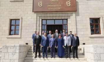 ÜAK yönetim kurulu, ISUBÜ ev sahipliğinde toplandı