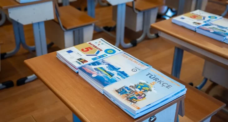 Ücretsiz ders kitapları okul sıralarına ulaştı