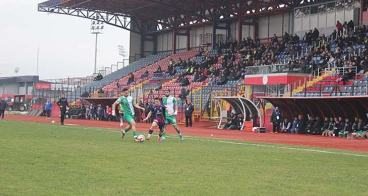 Düzcespor sahasında Amasyaspor’u 2-1 yendi
