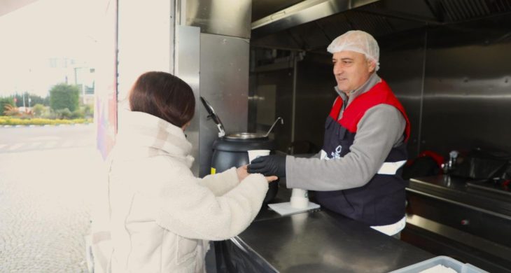 Üniversiteli gençler: “Soğuk havalarda içimiz ısınıyor”