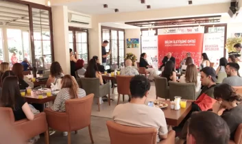 Üniversitelerden gençlere “geleceğin meslekleri” rehberliği