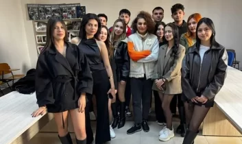 Üniversitelilerden köy okuluna anlamlı dokunuş