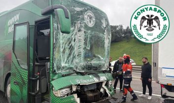 Konyaspor U19 takımını taşıyan otobüs TEM Otoyolu’nda kaza yaptı