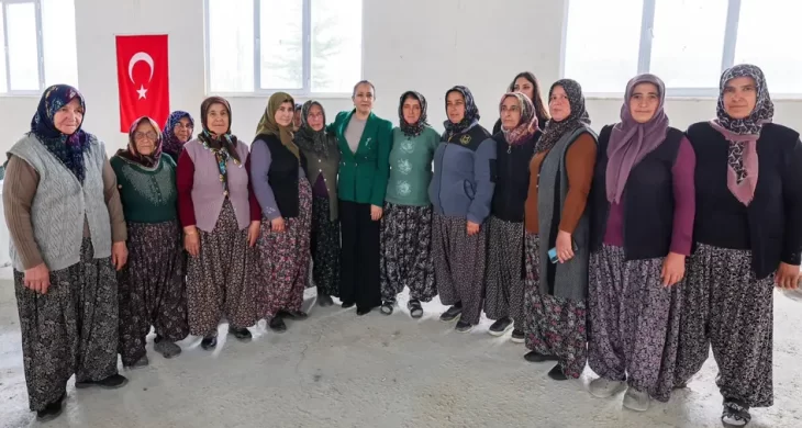 Vali hanıma şalvarlı karşılama