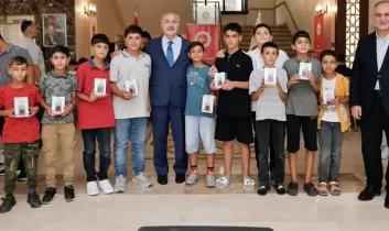 Vali Köşger, Kur’an kursu öğrencileriyle bir araya geldi