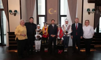 Vali Masatlı gençleri ağırladı