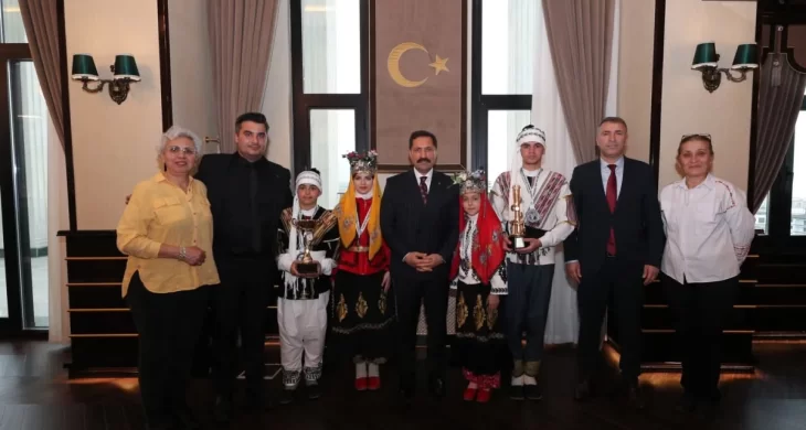 Vali Masatlı gençleri ağırladı