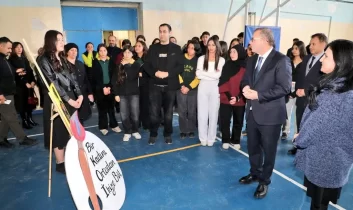 Vali Ziya Polat, “Bir Şiir, Bir Resim, Bir Kadın” etkinliğine katıldı