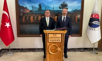 Vali Ziya Polat’tan Ardahan valisine hayırlı olsun ziyareti
