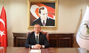 Kars Valisi Ziya Polat, 30 Ağustos Zaferimizin 103’üncü yıl dönümü kutlu olsun