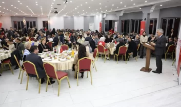 Valilik “Yetimler Günü” için “Anlamlı bir iftar”programı düzenledi