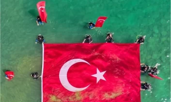 Van Gölü’nde Festival coşkusu: Spor, adrenalin ve mavilik bir arada