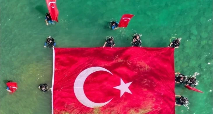 Van Gölü’nde Festival coşkusu: Spor, adrenalin ve mavilik bir arada