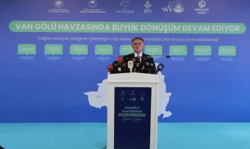 “Van Gölü’nü korumak önceliklerimizden biri”