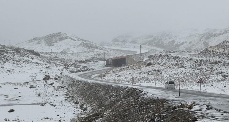 Van’ın yüksek kesimleri karla beyaza büründü