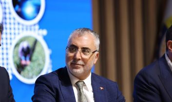 “ Vedat Işıkhan: Memurumuzu enflasyona karşı korumaya devam edeceğiz”