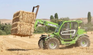 Aksaraylı üreticiler güneşin altında durmaksızın çalışıyor