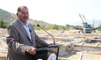 Milas Belediyesi hizmetlerine devam ediyor