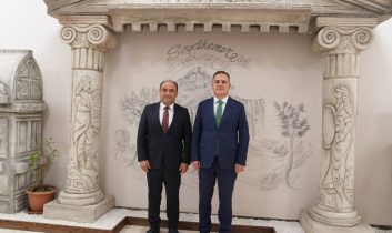 Vali Akbıyık’tan Başkan Akdenizli’ye ziyaret