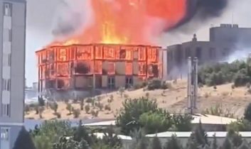 Kahramanmaraş Tekerek’te orman müdürlüğü binasında yangın