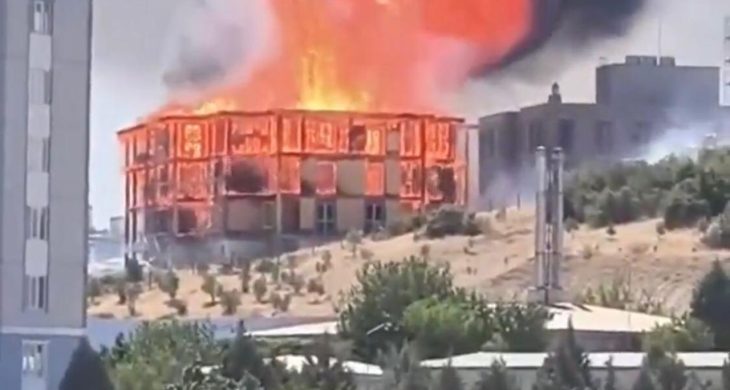 Kahramanmaraş Tekerek’te orman müdürlüğü binasında yangın