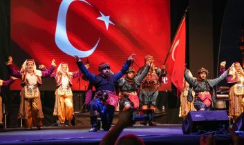 Trabzon horonla dünyayı birleştirdi!