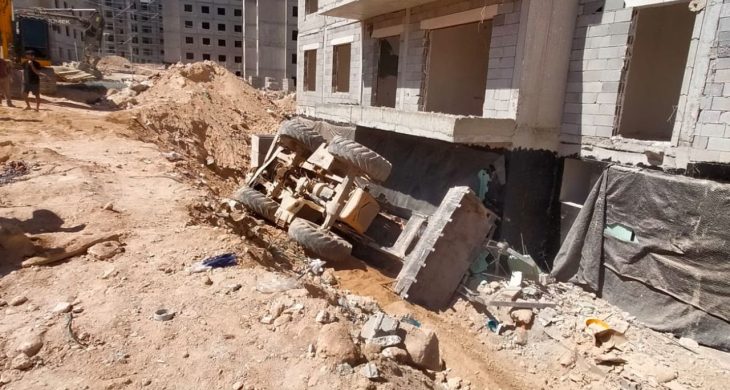 Malatya’da şantiyede iş makinesi devrildi: 1 ölü