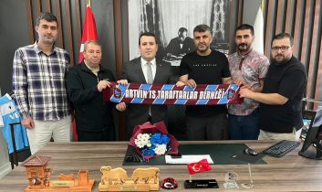 Artvin Trabzonspor taraftar derneğinden Artvin Cumhuriyet Başsavcısına ziyaret