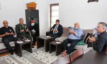 Artvin Vali Vekili Erdoğan, Kıbrıs gazisini ziyaret etti