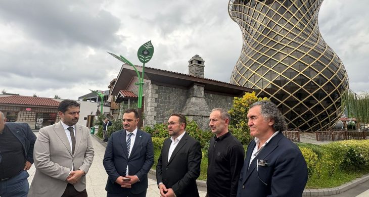 TİMBİR Heyeti Rize Çay Çarşısı’nda