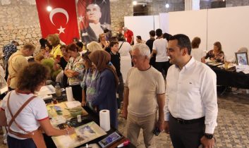 6. Uluslararası Finike Suluboya festivali başladı