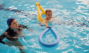 Milas Belediyesi’nden DMD hastası çocuklara havuz desteği