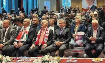 Muzaffer Candemir Yeniden Refah Partisi Samsun İl Başkanlığına yeniden seçildi