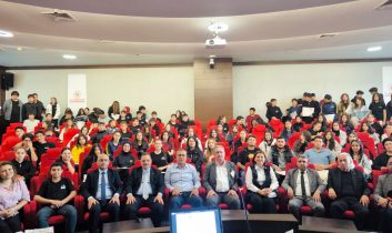 Gençlerin kriz iletişimi Hatay’da masaya yatırıldı