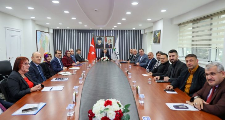 Artvin’de Vali Ergün başkanlığında İl İstihdam ve Mesleki Eğitim Kurulu toplantısı yapıldı