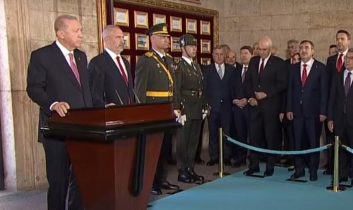 Cumhurbaşkanı Erdoğan: Türkiye’yi en büyük eserimiz olarak emanet edeceğiz