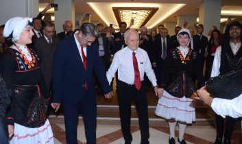 Haberal, organ naklinde dünyanın birincisi; horonda Karadeniz’in öncüsü