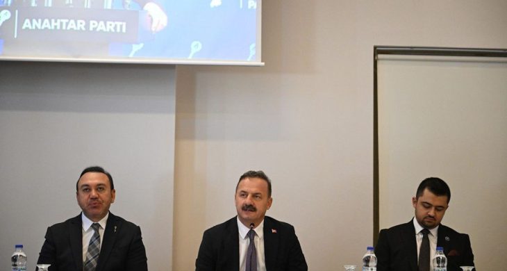 Yavuz Ağıralioğlu: Manisa’da zeytin üreticilerinin sorunlarına karşı komisyon kurulsun