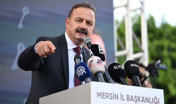 Yavuz Ağıralioğlu Mersin’den seslendi: Öcalan bin sene de geçse teröristtir!