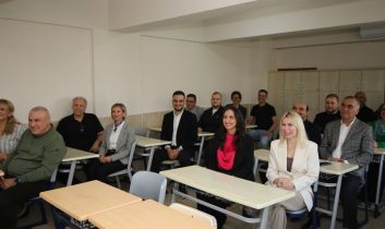 Antalya Anadolu lisesi mezunları okullarına büyük destek verdi