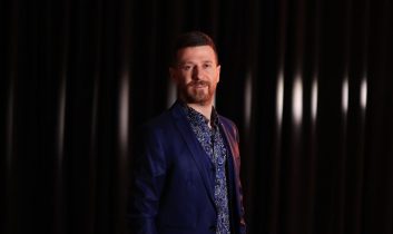 “Kalbime Koy Ömrünü” Yayında: Volkan Arslan’dan Yeni Duygusal Hit